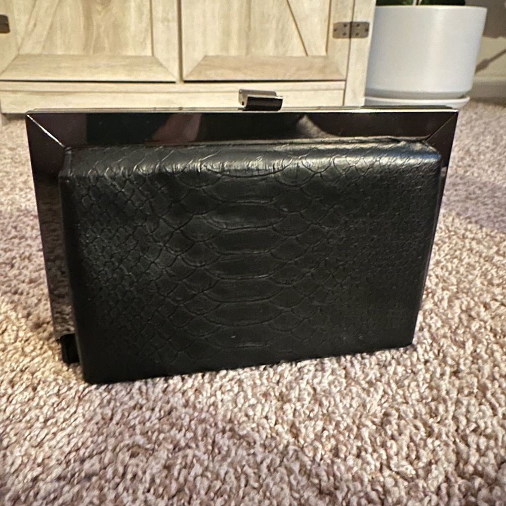 Top Shop clutch